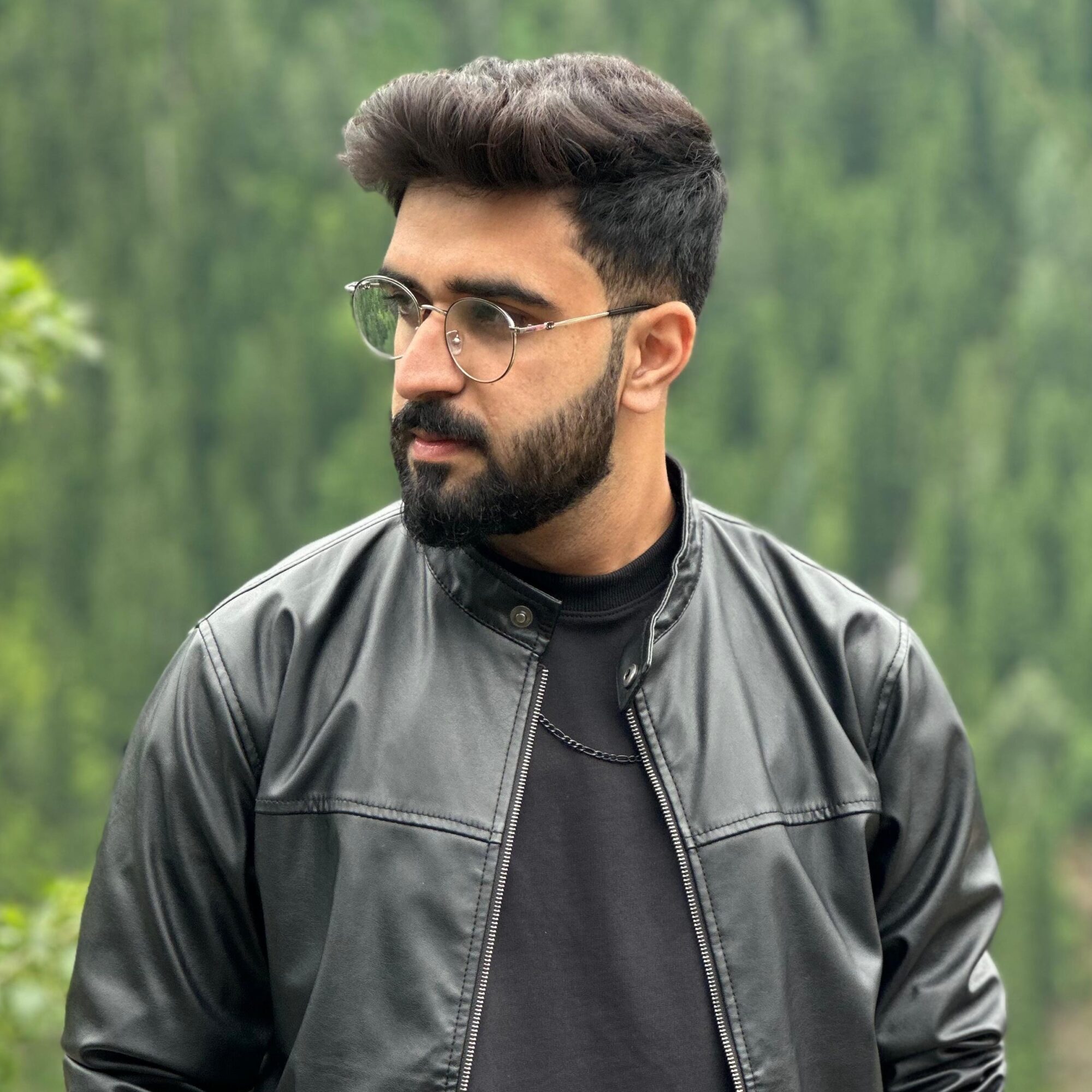 Asad Farooq – Co-founder of Faryaad Clothing, overseeing digital and creative growth